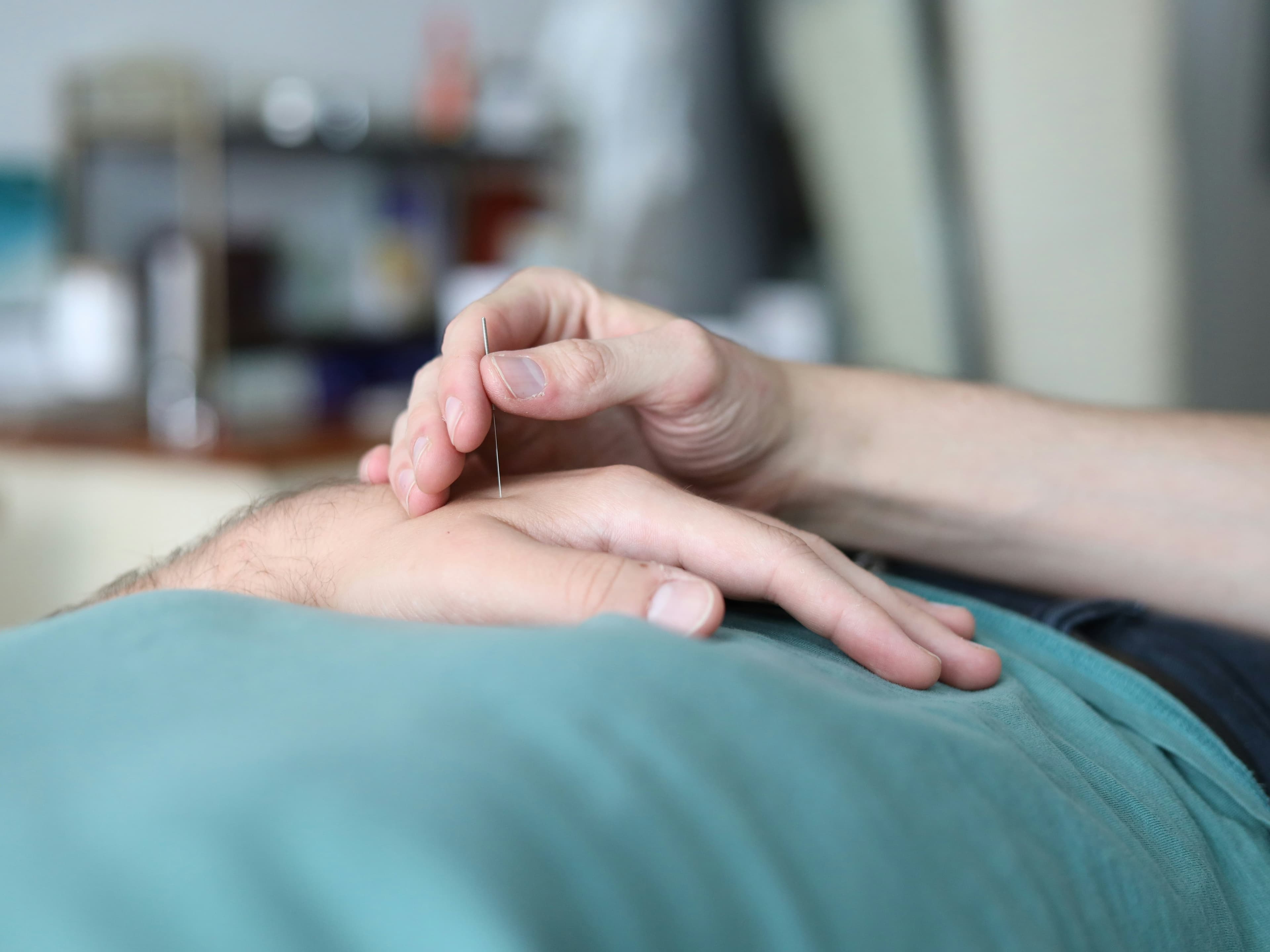Careful acupuncture treatment